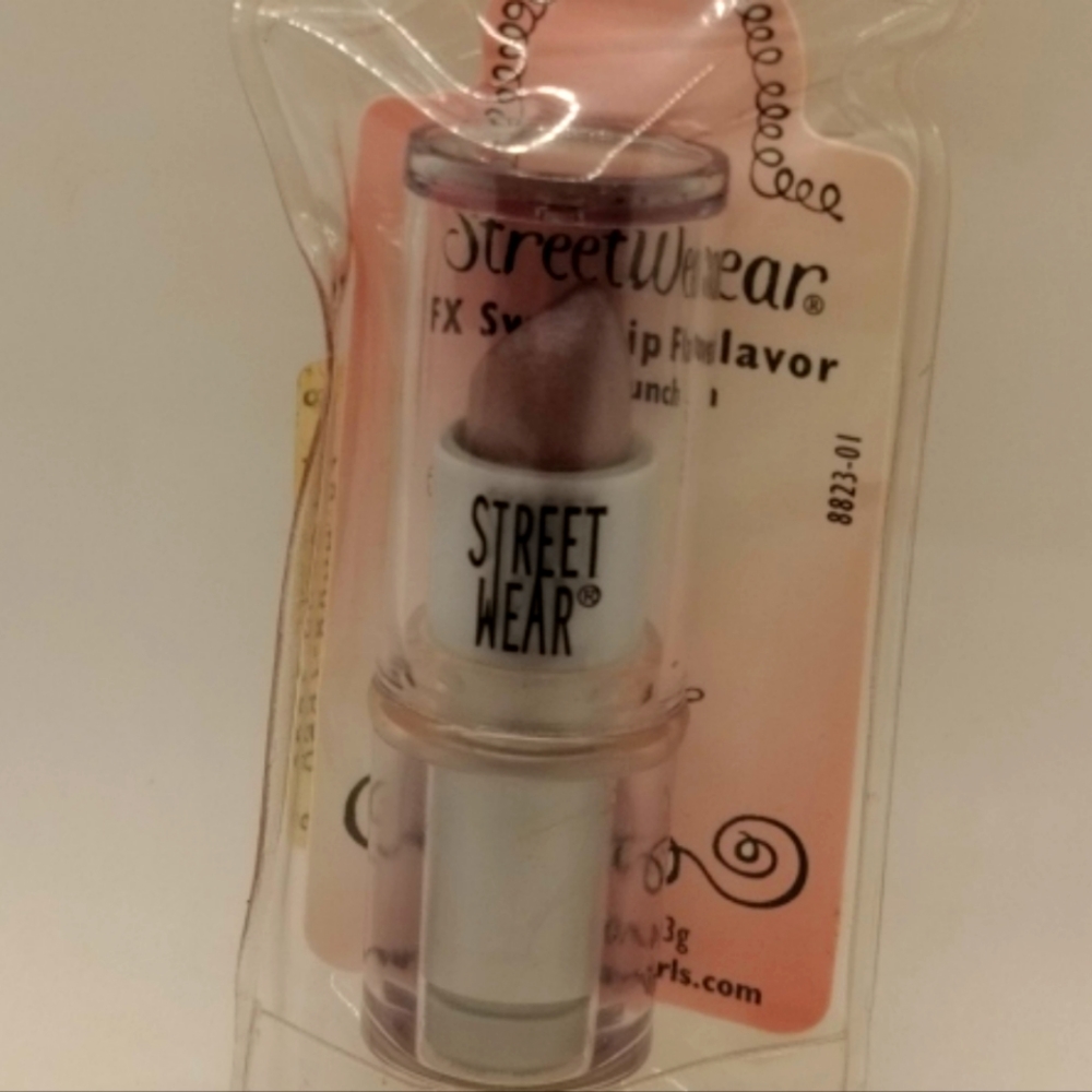 Revlon StreetWear FX Swirl Fruit Punch Lip Flavor Lipstick